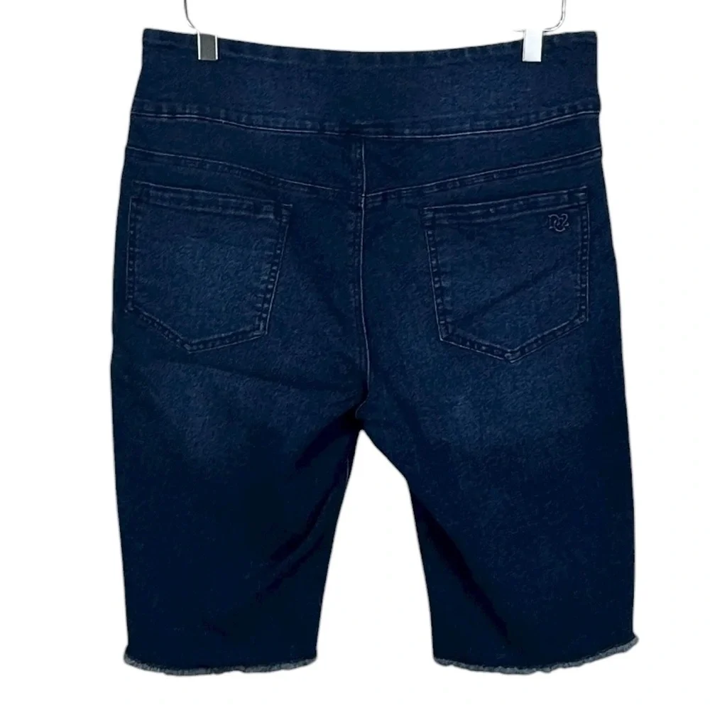 DG2 Diane Gilman Indigo Denim Classic Stretch Pull On Bermuda Shorts Women's L - Picture 5 of 10